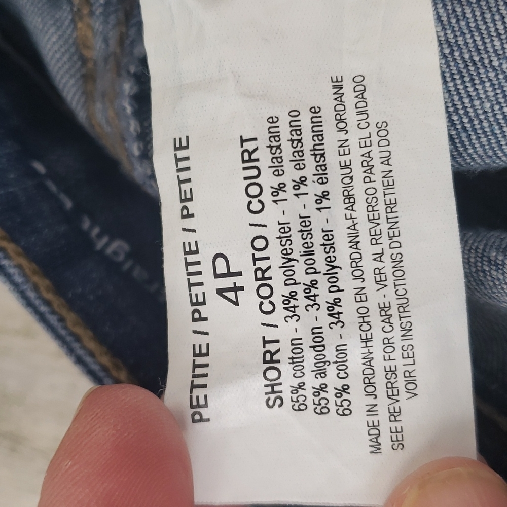 Gloria Vanderbilt straight leg All Around Slimming Effect blue jeans Size 4P - Picture 7 of 8